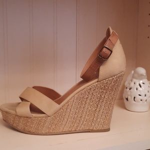 Mia wedge shoes size 10